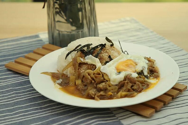 牛肉盖饭的家常做法 怎么做牛肉盖饭