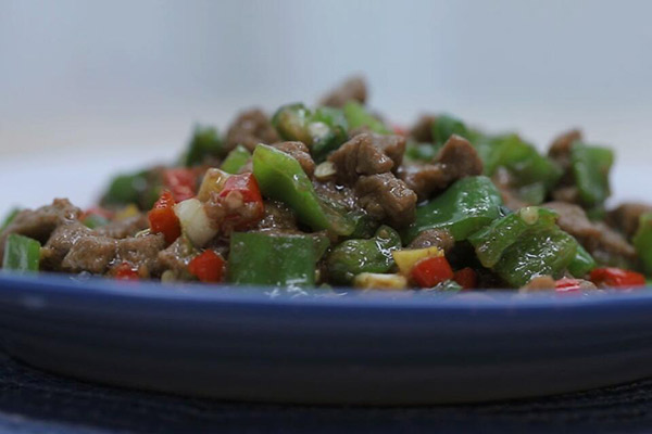 香辣牛肉丁的家常做法 香辣牛肉丁怎么做