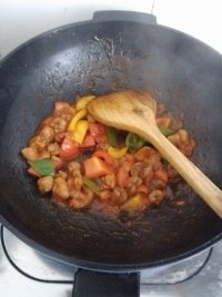 圣女果咕噜肉的做法步骤9