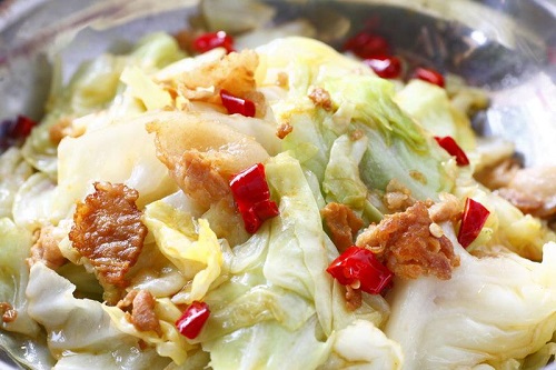包菜炒肉的做法 家常包菜炒肉片怎么做好吃