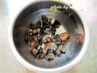 猪肉西葫芦蒸饺的做法步骤1