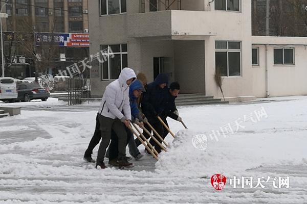 辽宁昨夜迎新年首场雪 雪后各地将迎来8-10℃降温