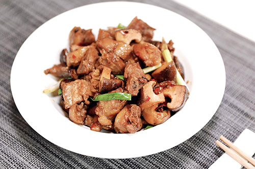 香菇炖鸡的做法 家常香菇炖鸡怎么做好吃