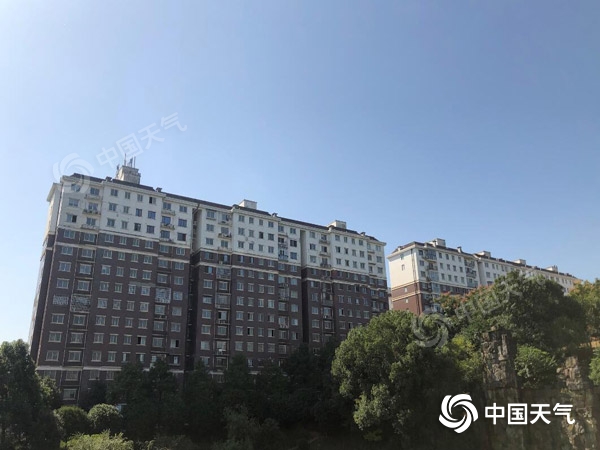 今天湖南大部晴朗 明天湘中以南地区有小到中雨