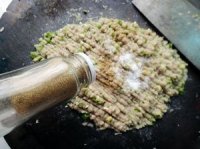 青椒鱼剁生的做法步骤4