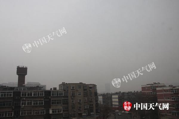 山东未来三天雾和霾影响持续 22日冷空气驱霾降温明显