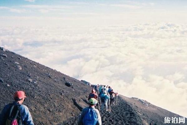 爬富士山需要准备什么 爬富士山需要准备什么