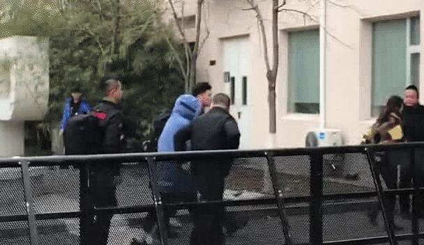 易烊千玺因为考试没赶上领奖是怎么回事 易烊千玺因为考试没赶上领奖始末