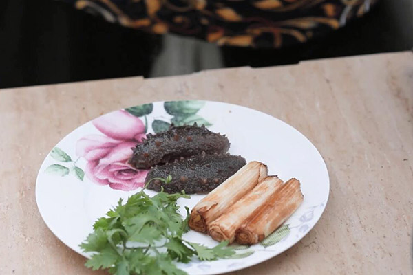 海参怎么做好吃 葱烧海参的做法