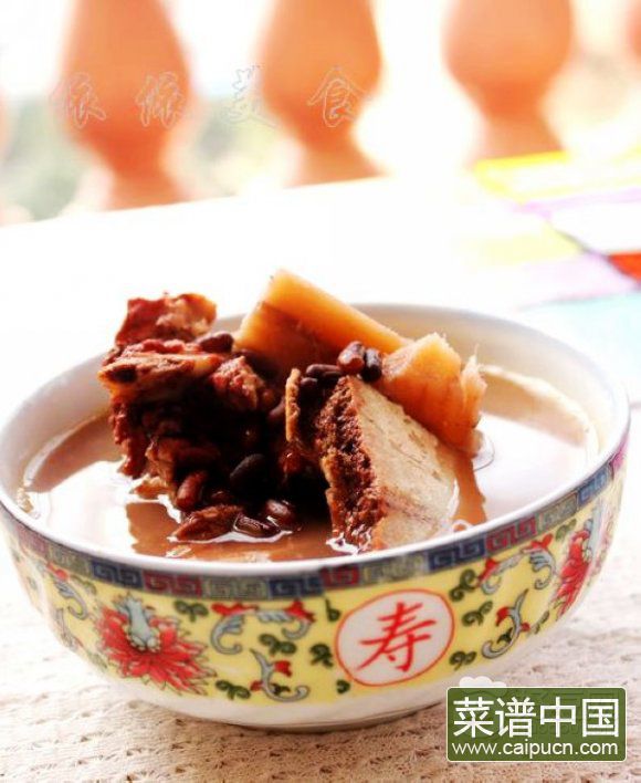 赤小豆鲮鱼煲粉葛汤