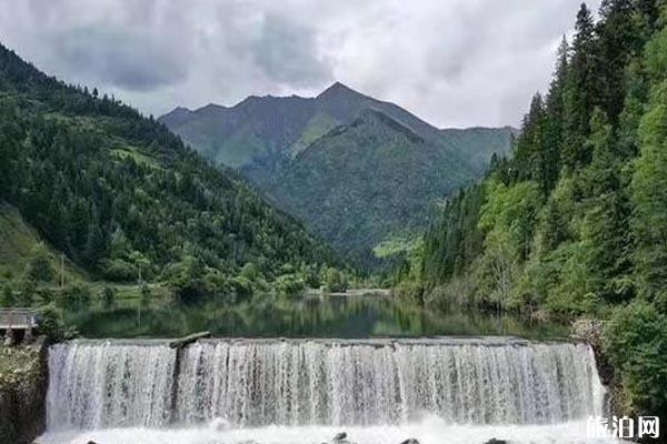 达古冰川开放时间 秋天去达古冰川怎么样
