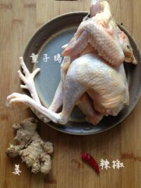 白斩鸡的做法步骤1