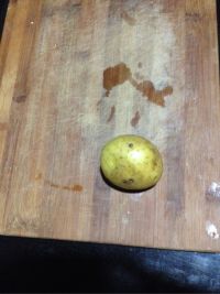 微波无油薯片的做法步骤1