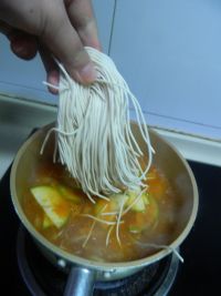 韩国泡菜酱汤拉面的做法步骤9