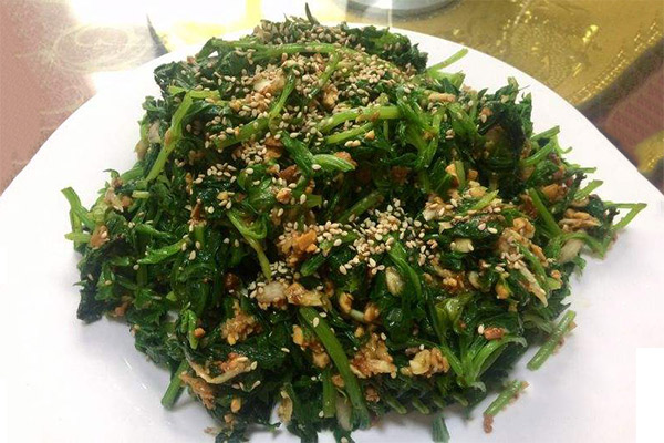 芹菜叶怎么做好吃 凉拌芹菜叶的做法