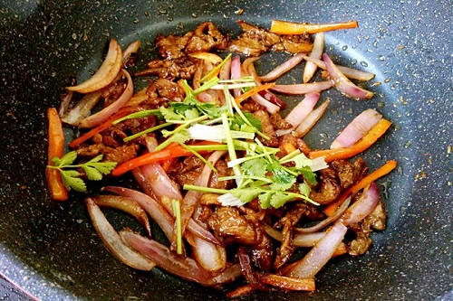 孜然羊肉的做法 正宗的孜然羊肉怎么做