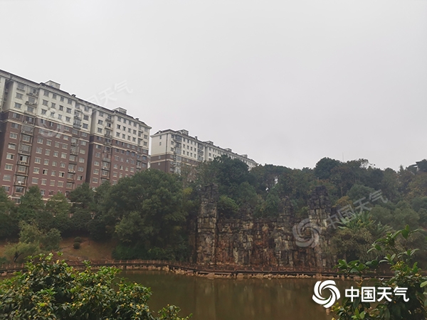 未来三天湖南大部持续湿冷 最高气温仅10℃上下