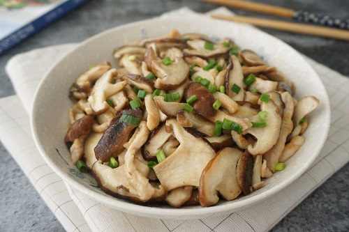 香菇炒肉的做法 家常菜香菇炒肉怎么做
