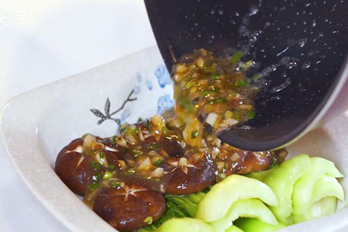 浇汁香菇青菜的做法 做浇汁香菇青菜窍门是什么