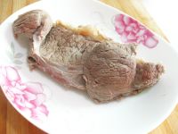 红酒烩牛肉的做法步骤2
