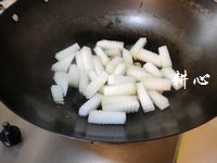 冬瓜炒云耳的做法步骤7