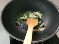 茄汁炒花菜的做法步骤6
