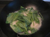 菠菜口蘑肉丝面的做法步骤8