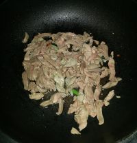 韭菜苔炒鸭心肝的做法步骤5