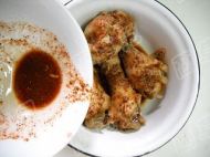 微波香辣红酒鸡腿的做法步骤5