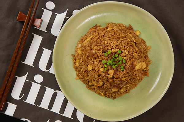酱油炒饭怎么做 酱油炒饭的做法