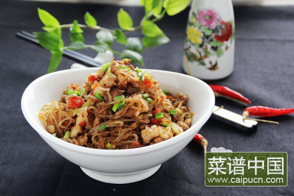 剁椒肉末粉条