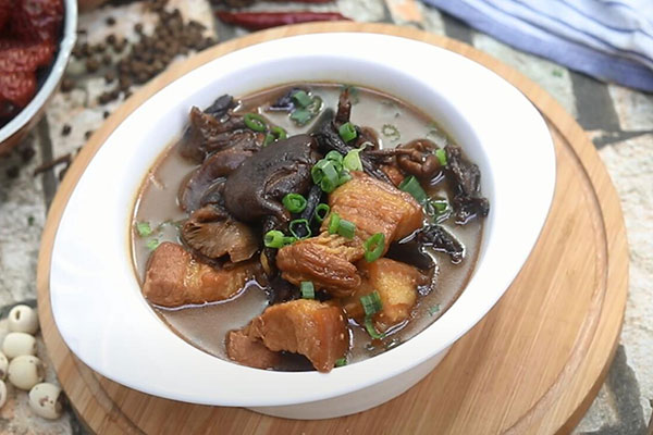 榛蘑烧肉的做法 榛蘑烧肉怎么烧