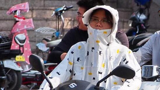 山东逐渐转晴气温回升至32℃ 民众外出要注意防晒补水