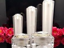 含中草药的祛痘洗面奶哪个牌子好