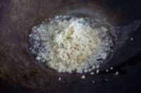 蒜蓉粉丝蒸扇贝的做法步骤5