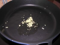 菠萝炒虾仁的做法步骤4