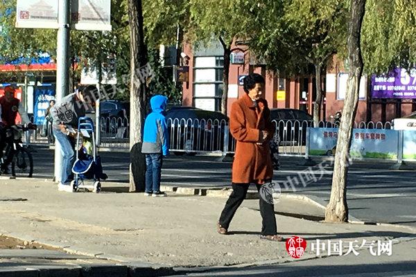 冷空气致辽宁气温骤降最低-2℃ 明日气温低迷后天回暖