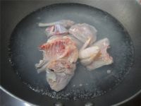 冬虫草清炖鹧鸪的做法步骤4