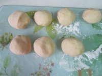 玉米面酸菜饼的做法步骤7