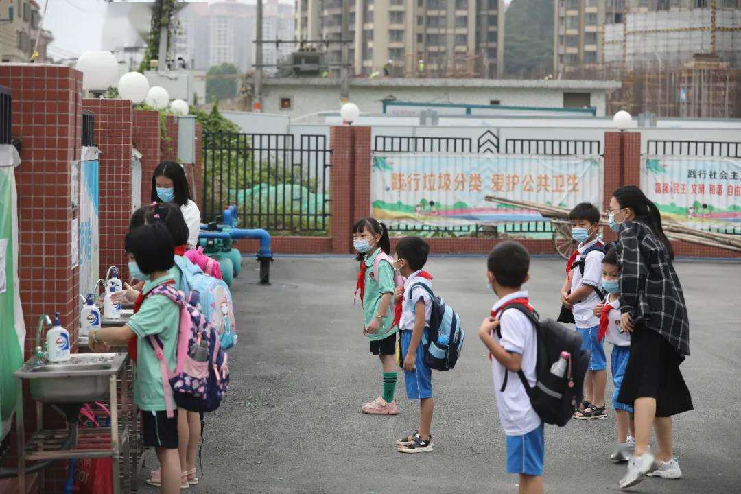 河北一小学生确诊