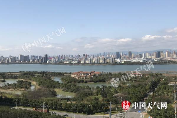 江西明夜到后天北部有雷雨局地大雨 气温波动回升暖如春