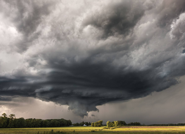 美国南部地区遭恶劣天气袭击 据信已造成至少3人死亡