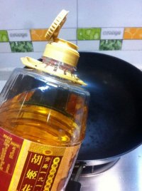 豆腐泥鳅汤的做法步骤2