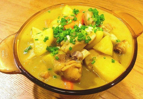 土豆炖鸡块的做法 家常土豆炖鸡块怎么做