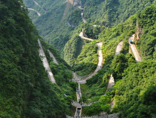 天门山在湖南吗