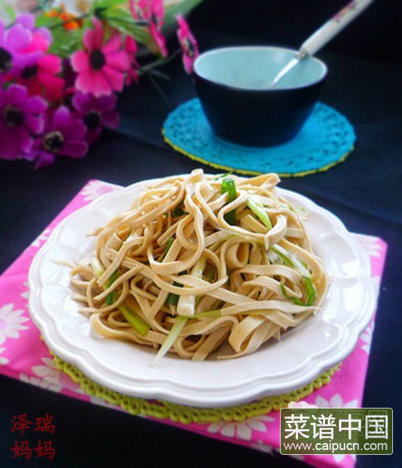葱丝拌豆皮