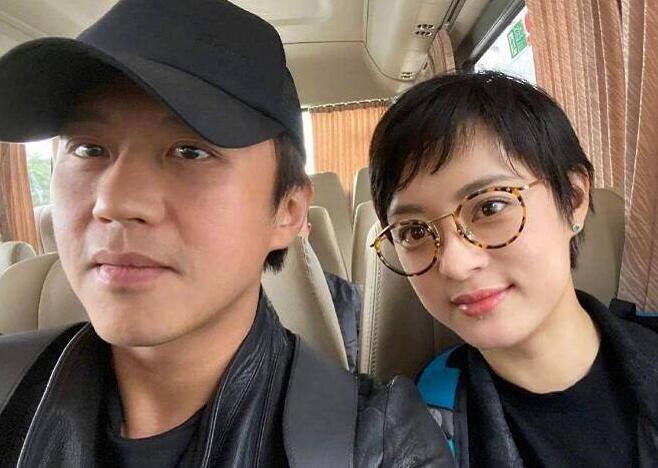 邓超孙俪邀医护粉丝撕名牌是怎么回事 邓超孙俪邀医护粉丝撕名牌原因