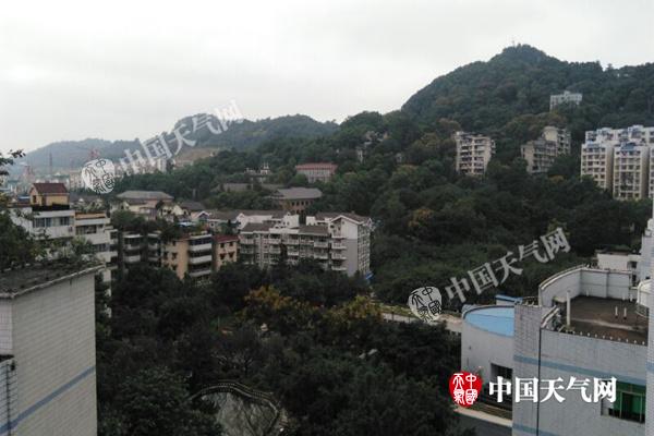 今明天重庆有强降雨局地暴雨 主城最高气温骤降10℃