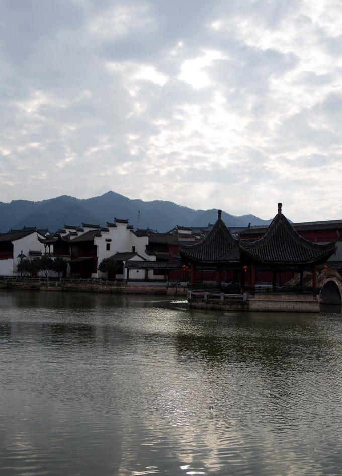 横店影视城一日游玩攻略 横店影视城一日游玩攻略