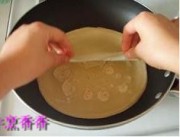 烙春饼的做法步骤5